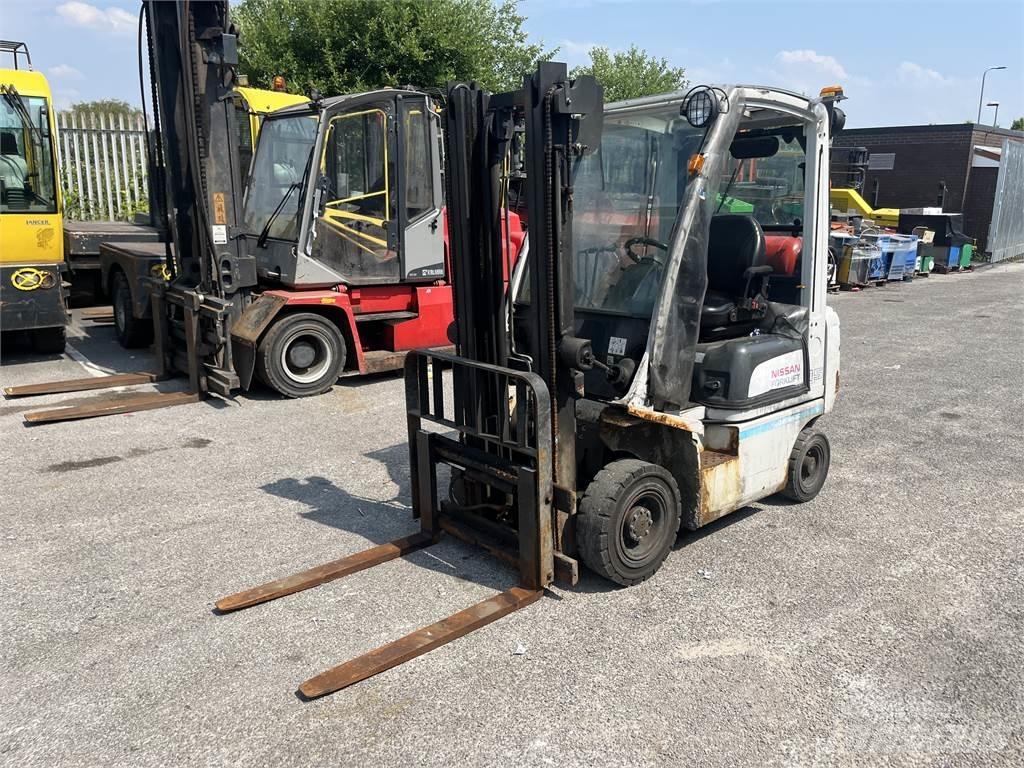 Nissan P1D1A15LQ Газовые погрузчики