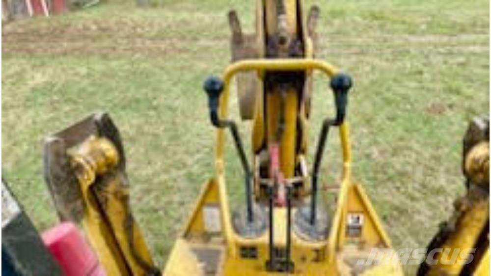 John Deere 110 Экскаваторы-погрузчики