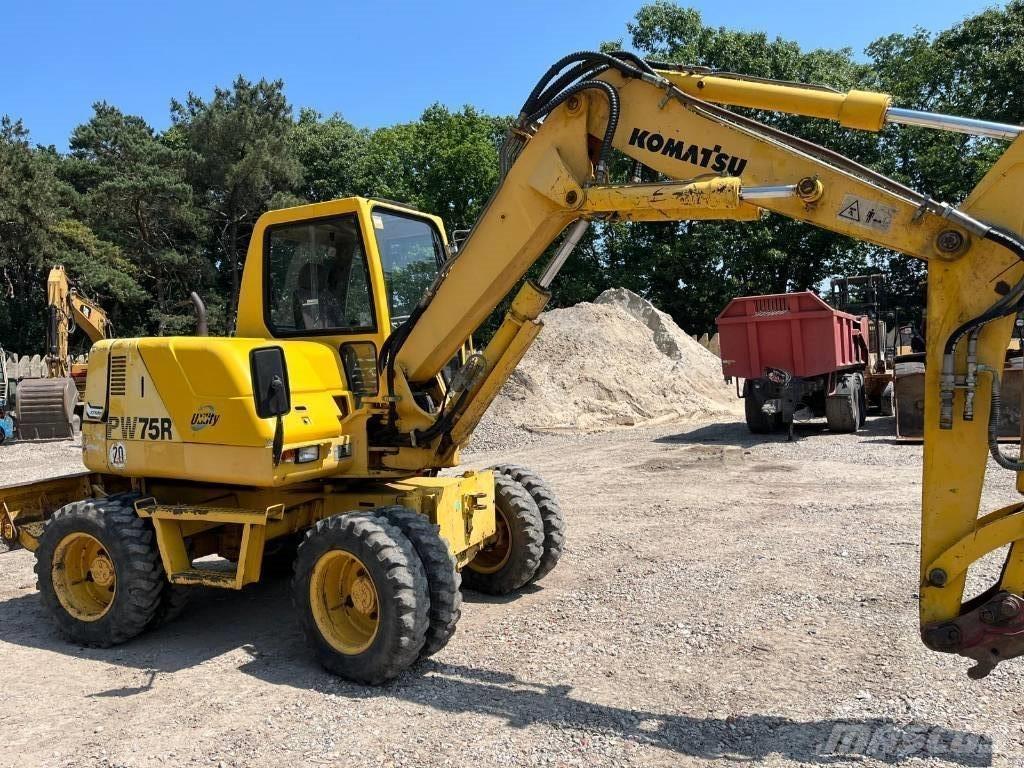 Komatsu PW 75 R Колёсные экскаваторы