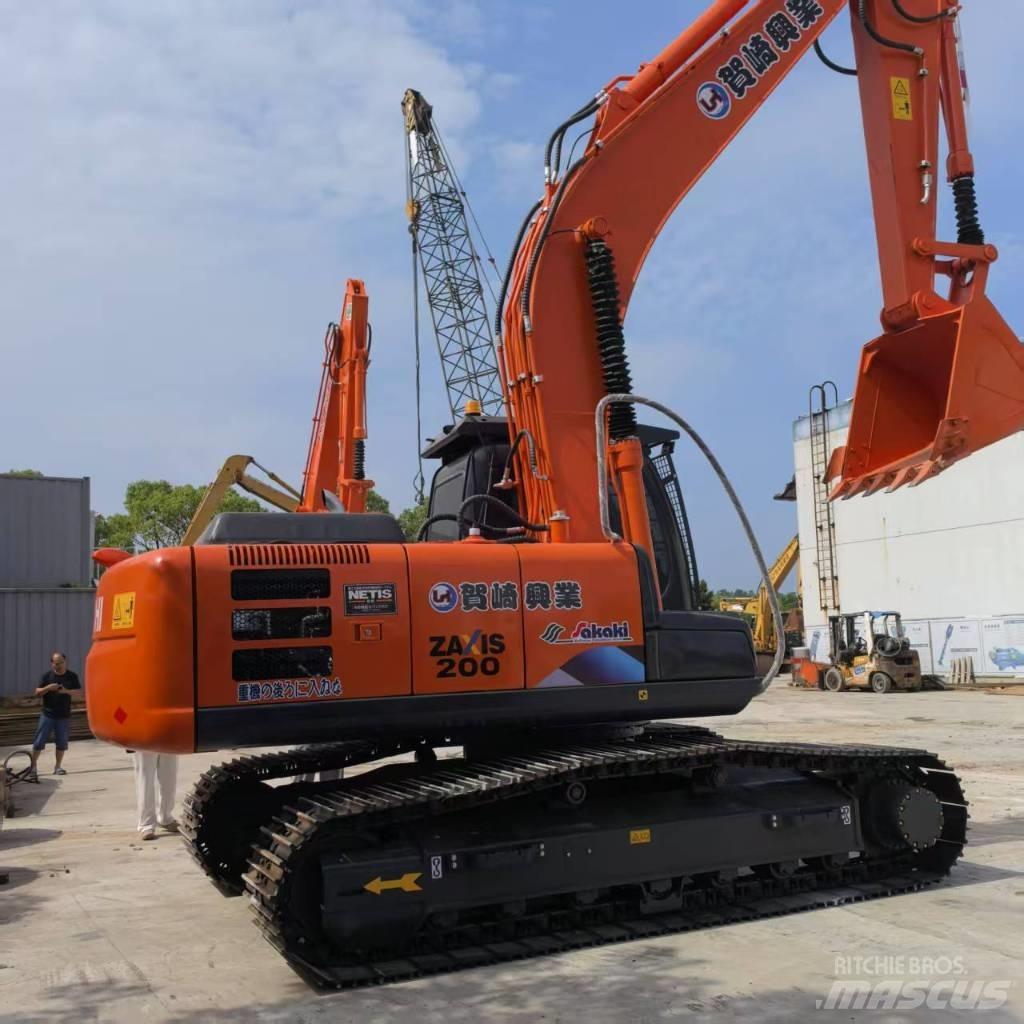 htiachi zx200-3g Малые экскаваторы 7т-12т