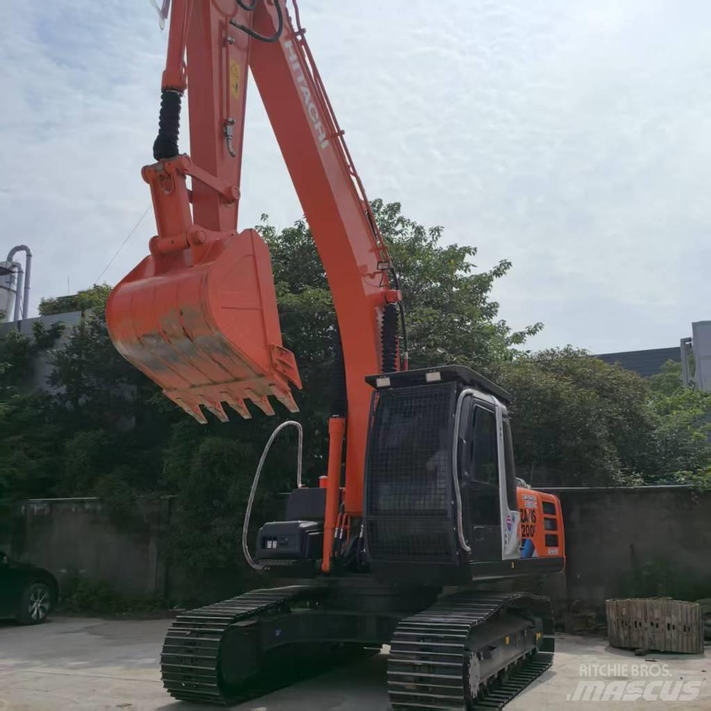 htiachi zx200-3g Малые экскаваторы 7т-12т