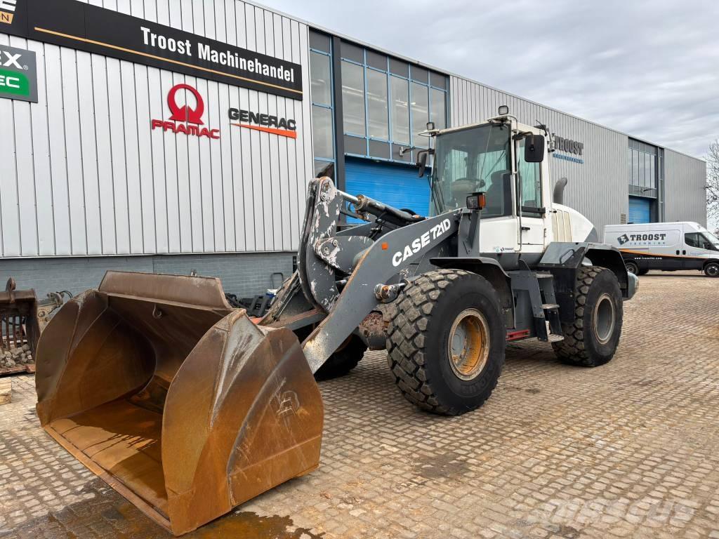 CASE 721 D Фронтальные погрузчики