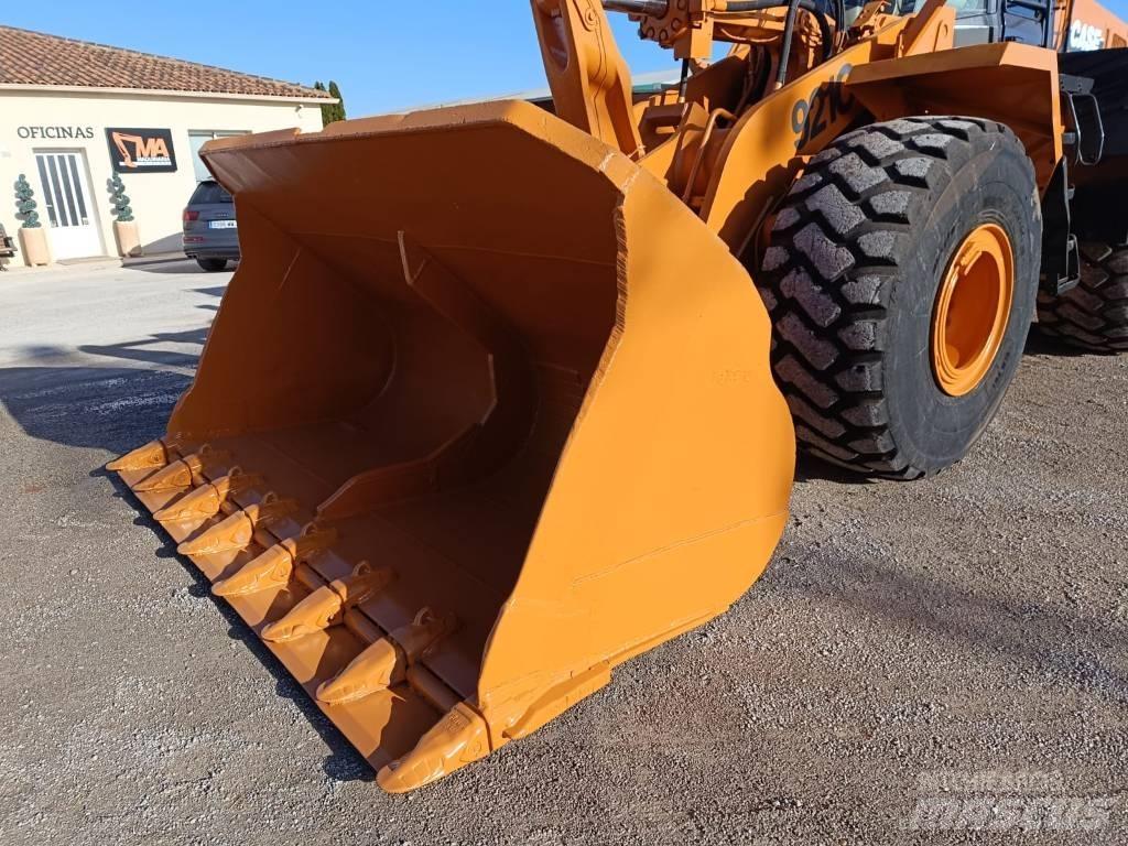 CASE 921 C/2 Фронтальные погрузчики