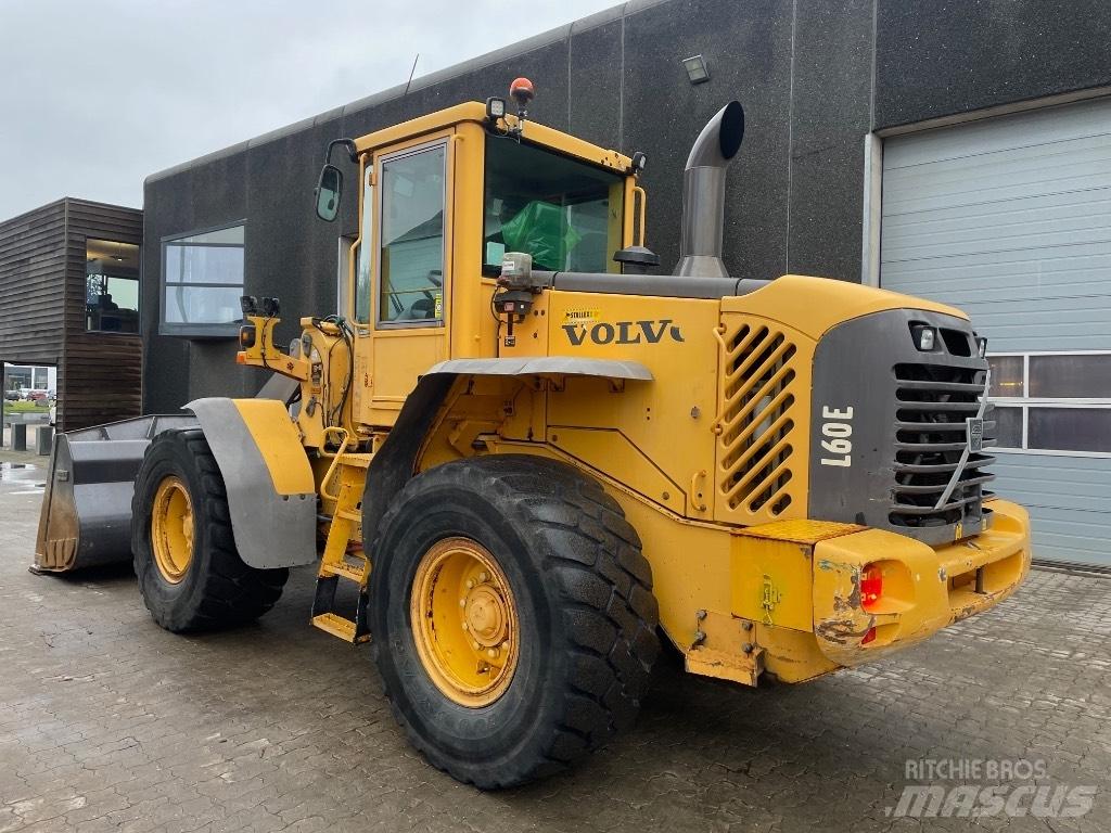 Volvo L60E Фронтальные погрузчики