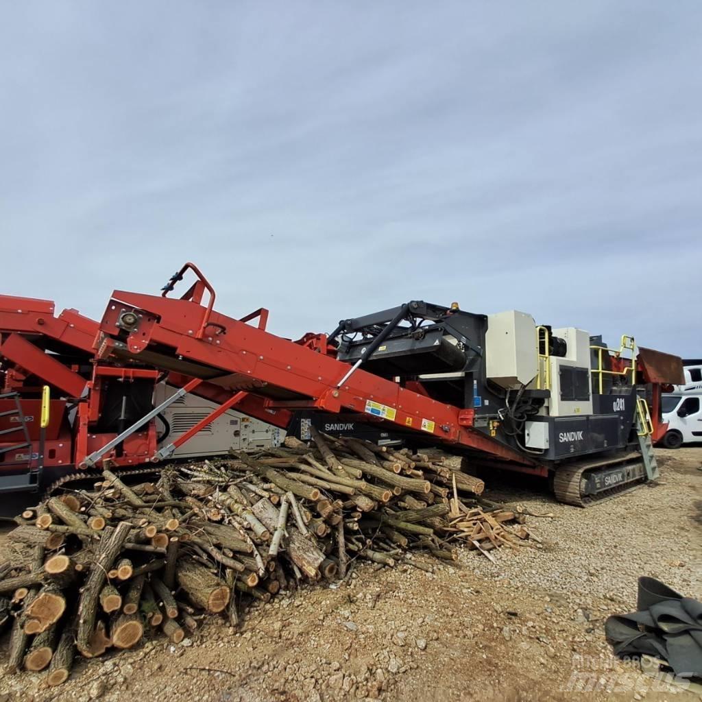 Sandvik QJ241 Мобильные дробилки
