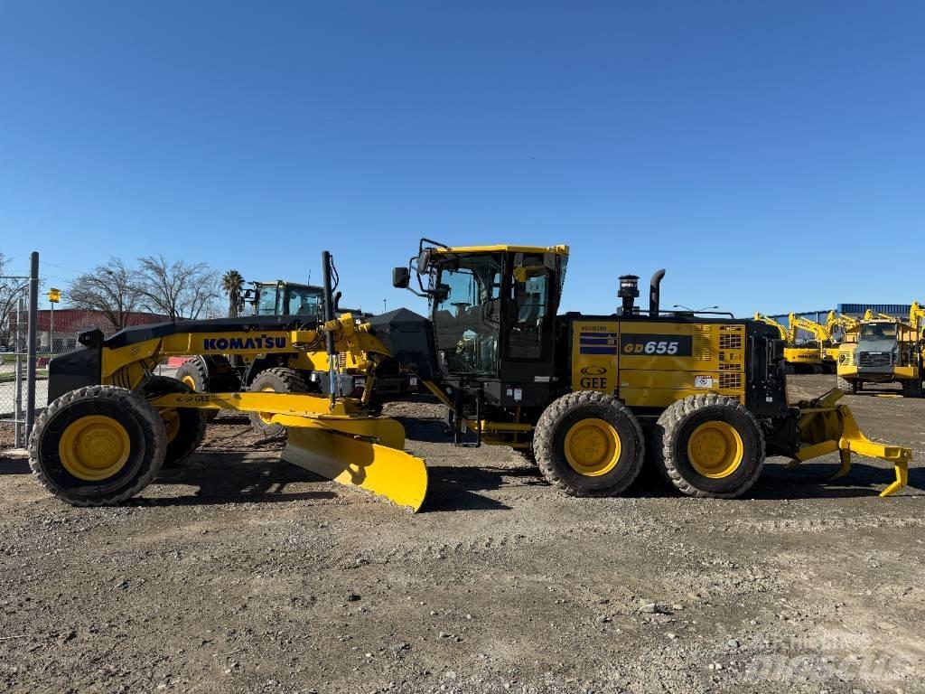 Komatsu GD655-7 Грейдеры