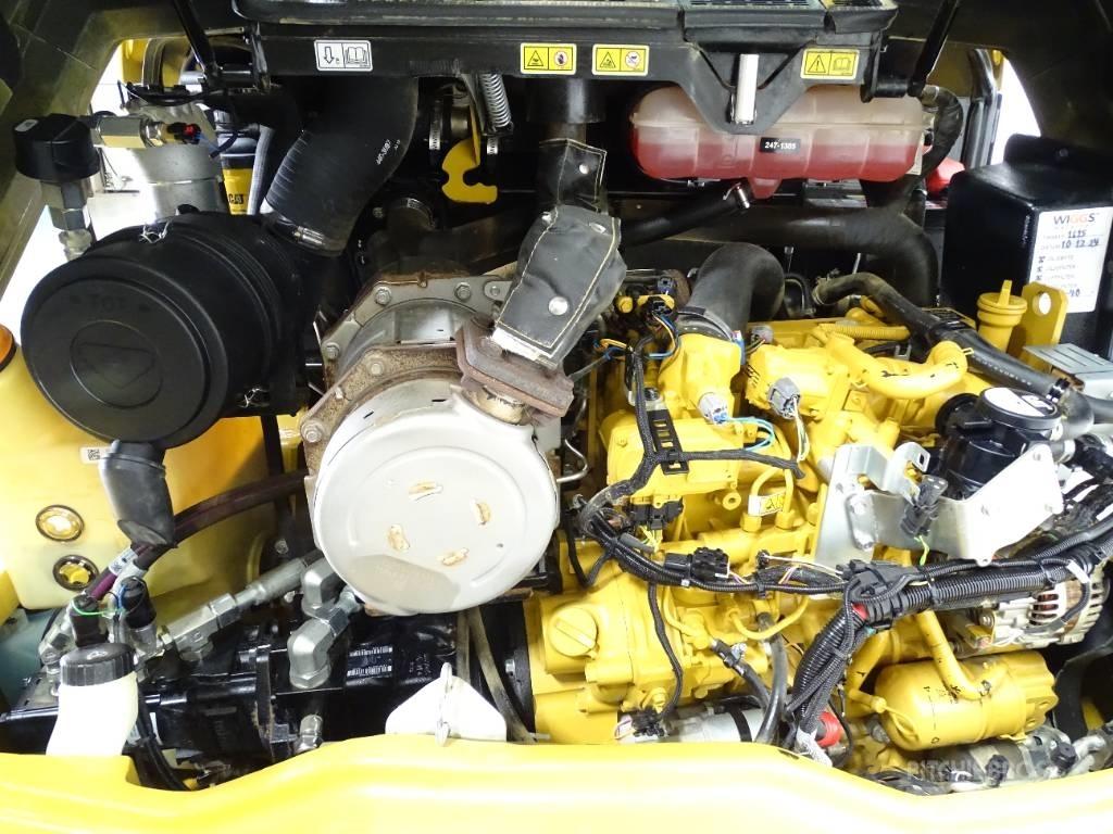 CAT 908M Фронтальные погрузчики