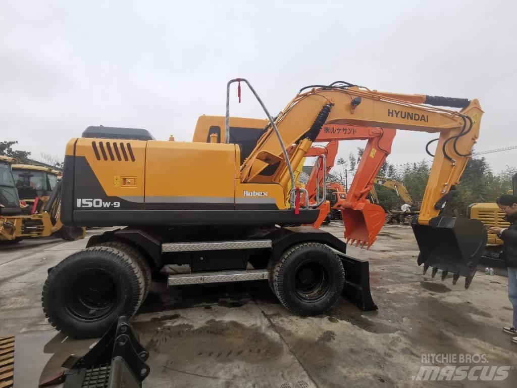 Hyundai R 150W Колёсные экскаваторы