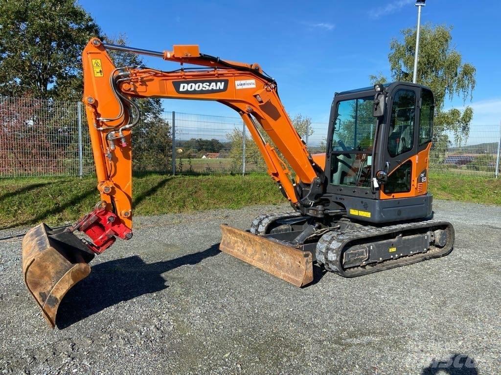 Doosan DX63-3 Гусеничные экскаваторы