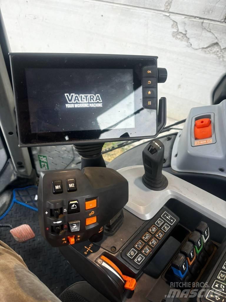 Valtra T 254 V Трактора