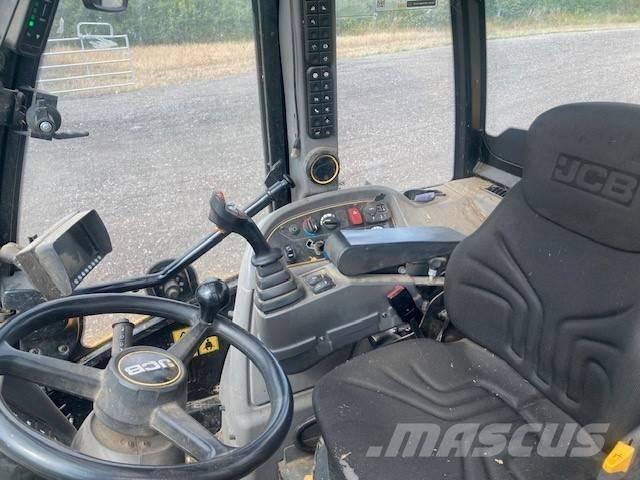 JCB TM 320 S Сельскохозяйственные телескопические погрузчики