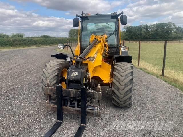 JCB TM 320 S Сельскохозяйственные телескопические погрузчики