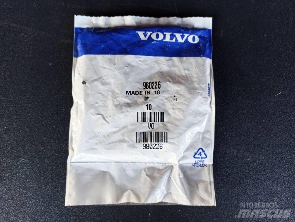 Volvo STUD 980226 Коммерческий транспорт - Другие