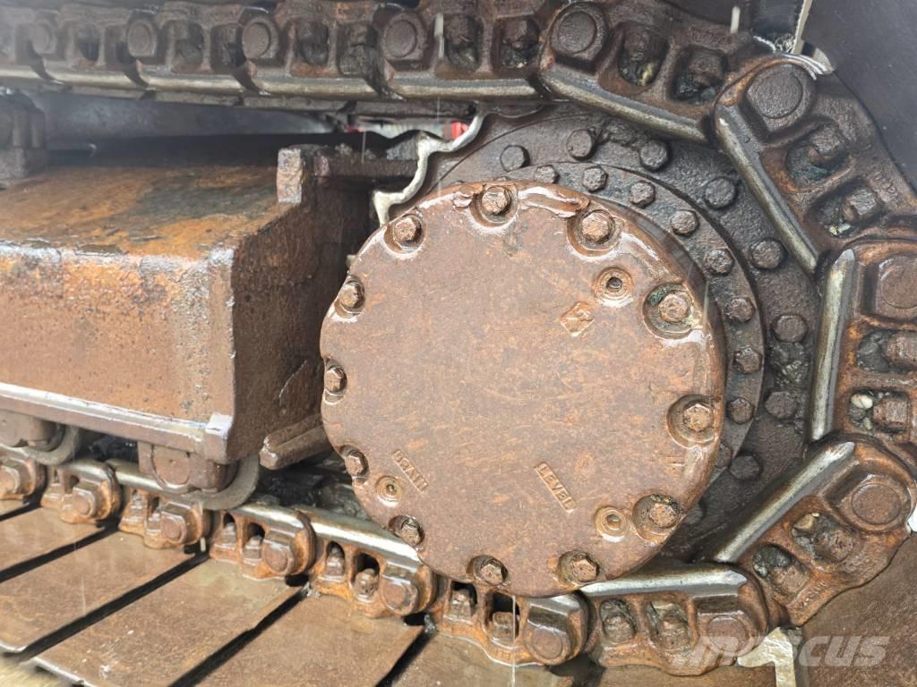 Hitachi ZX 210 Гусеничные экскаваторы