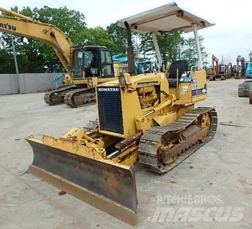 Komatsu D 20 A-6 Гусеничные бульдозеры