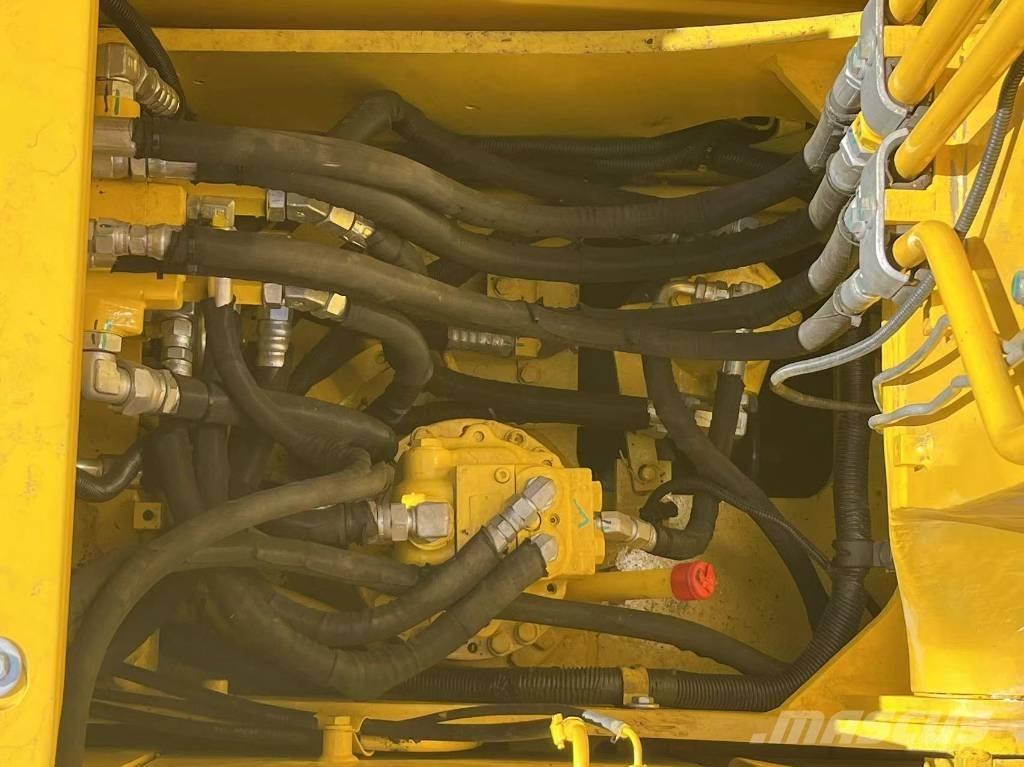 Komatsu PC 130 Гусеничные экскаваторы