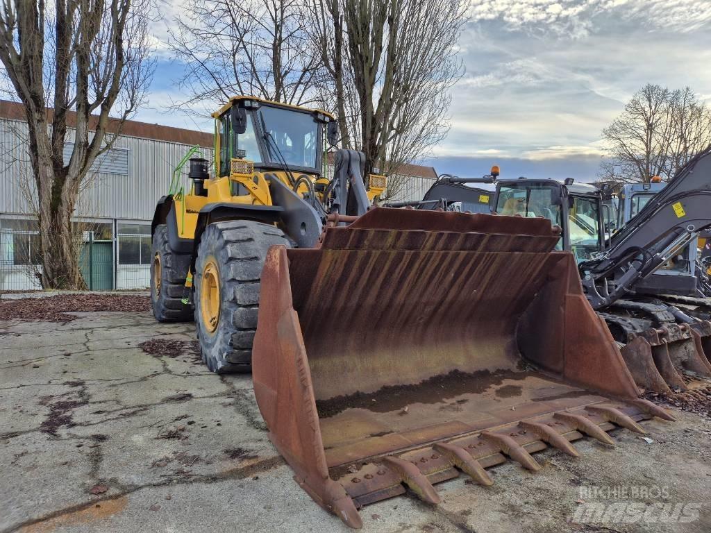 Volvo L 220 H Фронтальные погрузчики