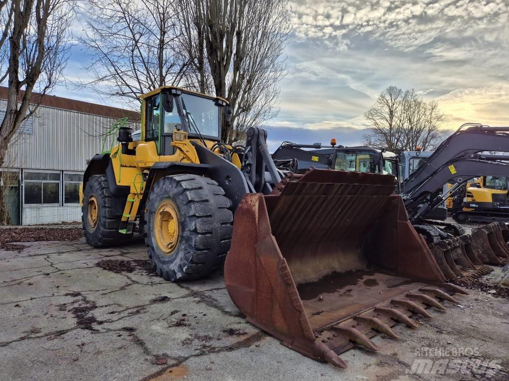 Volvo L 220 H Фронтальные погрузчики
