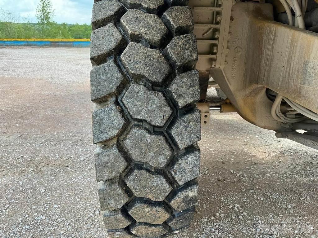 CAT 771D Мини-самосвалы
