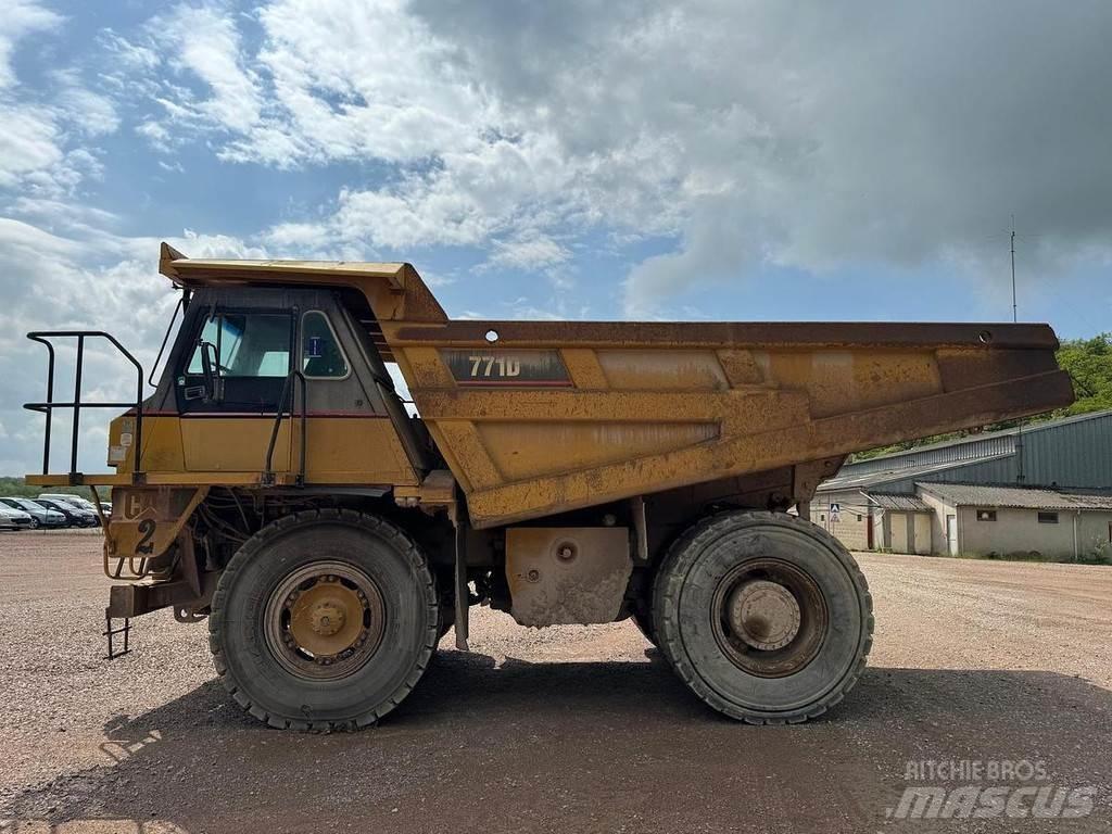 CAT 771D Мини-самосвалы