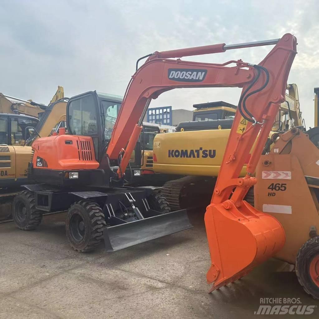 Doosan DX60W Колёсные экскаваторы