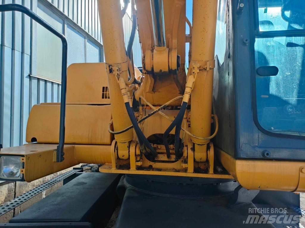 Komatsu PW 130ES-6K Колёсные экскаваторы