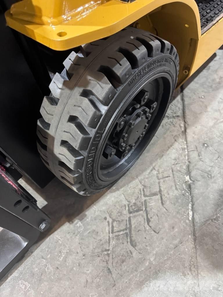 CAT FGC25N Другие складские механизмы