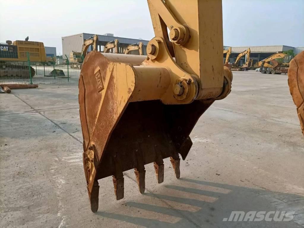 CAT 320GC Гусеничные экскаваторы
