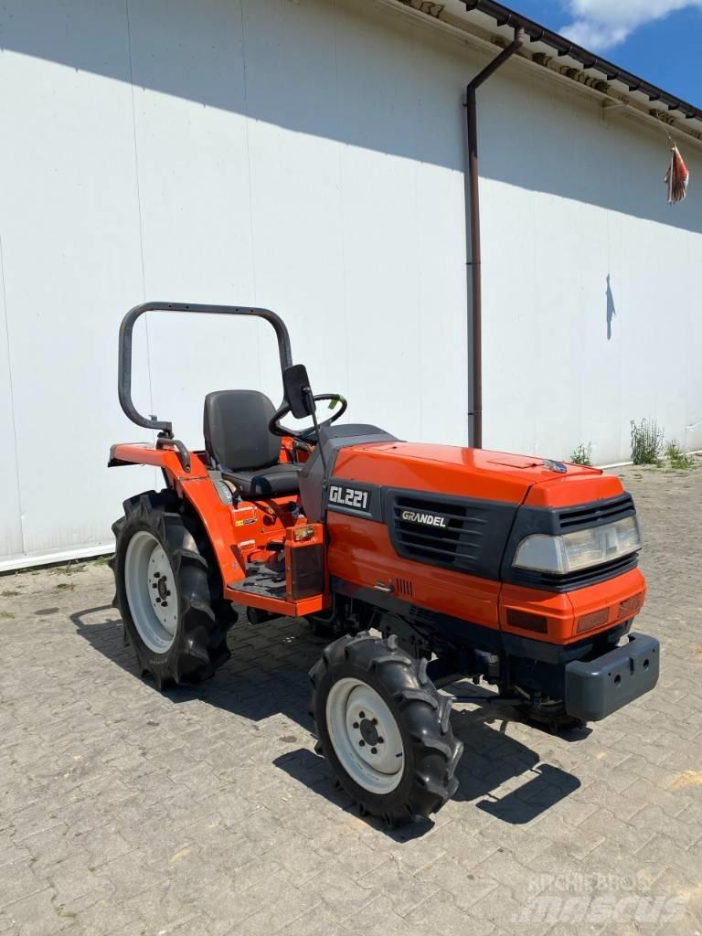 Kubota GL 221 Коммунальные тракторы