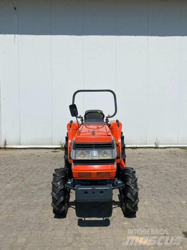 Kubota GL 221 Коммунальные тракторы