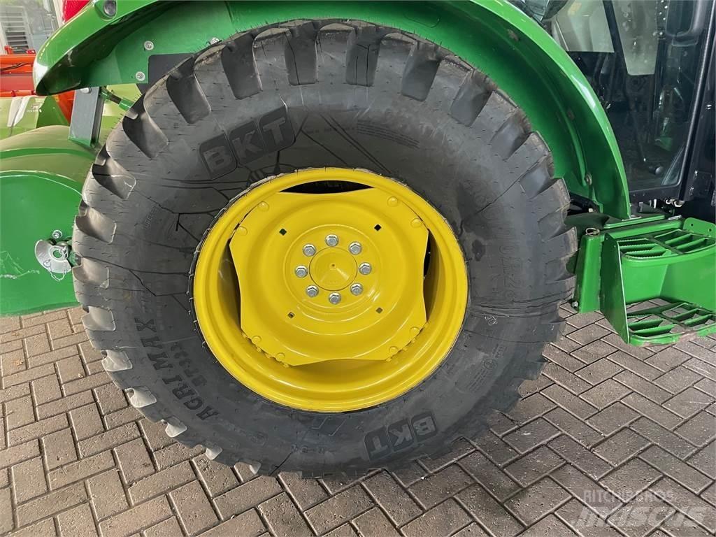 John Deere 5058 Трактора