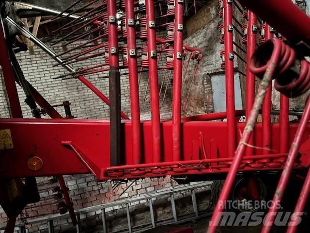 Stoll R+ 820 Грабли-ворошилки