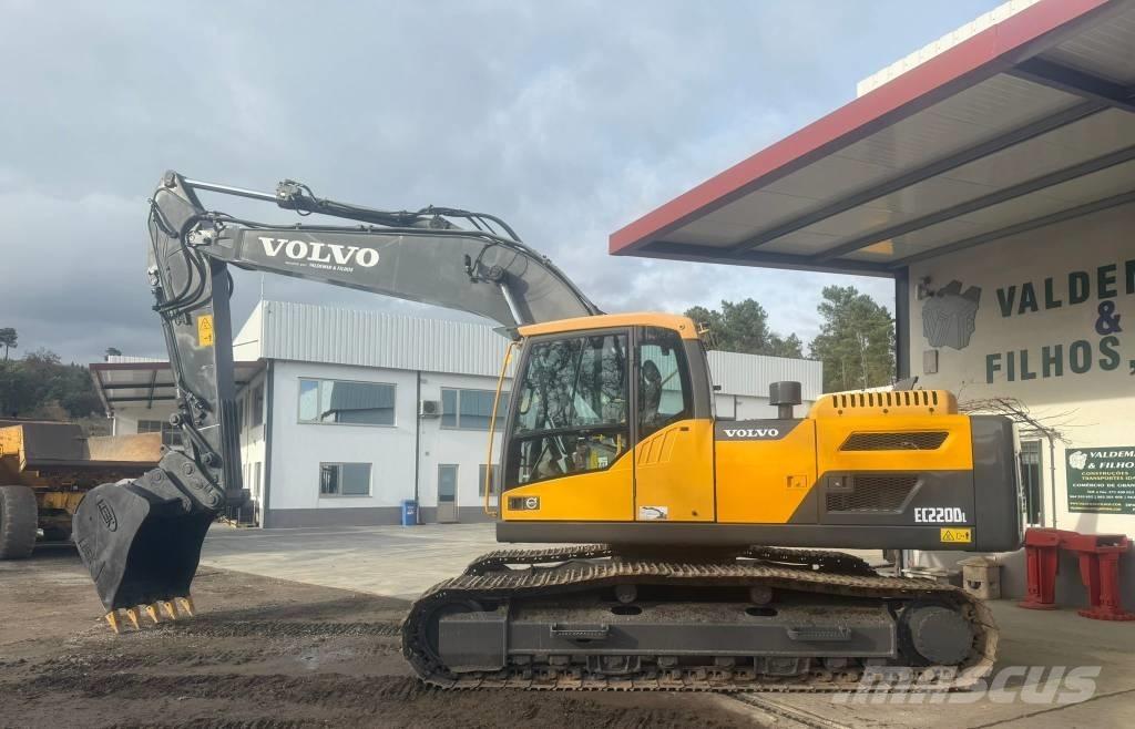 Volvo EC 220 DL Гусеничные экскаваторы