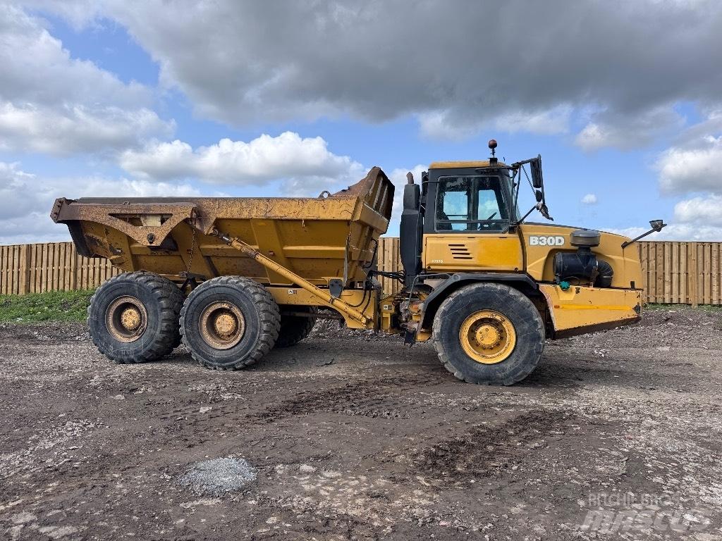 Bell B 30 D Шарнирно-сочленённые самосвалы