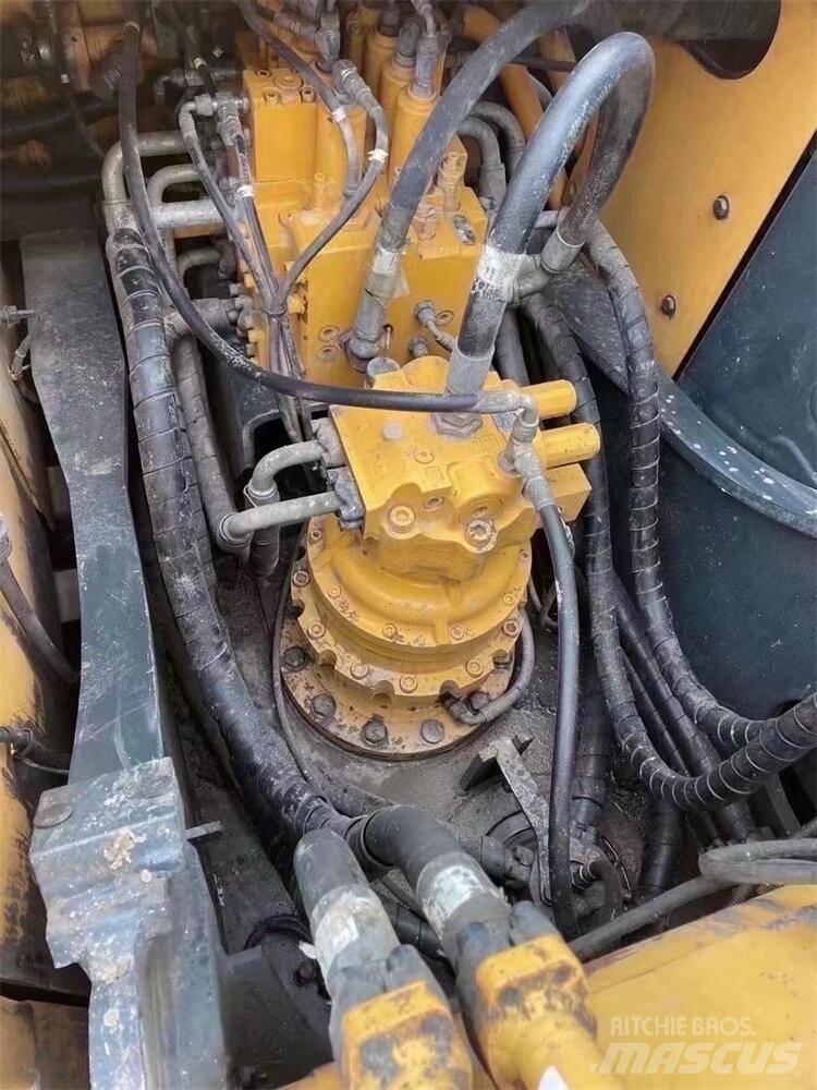 Hyundai R215VS Колёсные экскаваторы