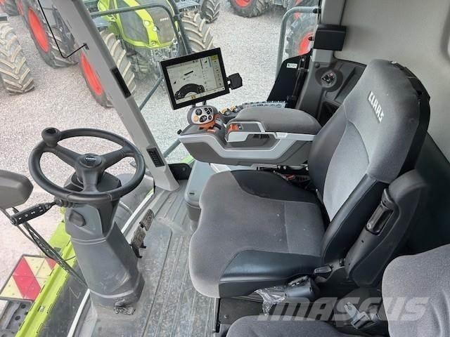 CLAAS LEXION 7400 Зерноуборочные комбайны