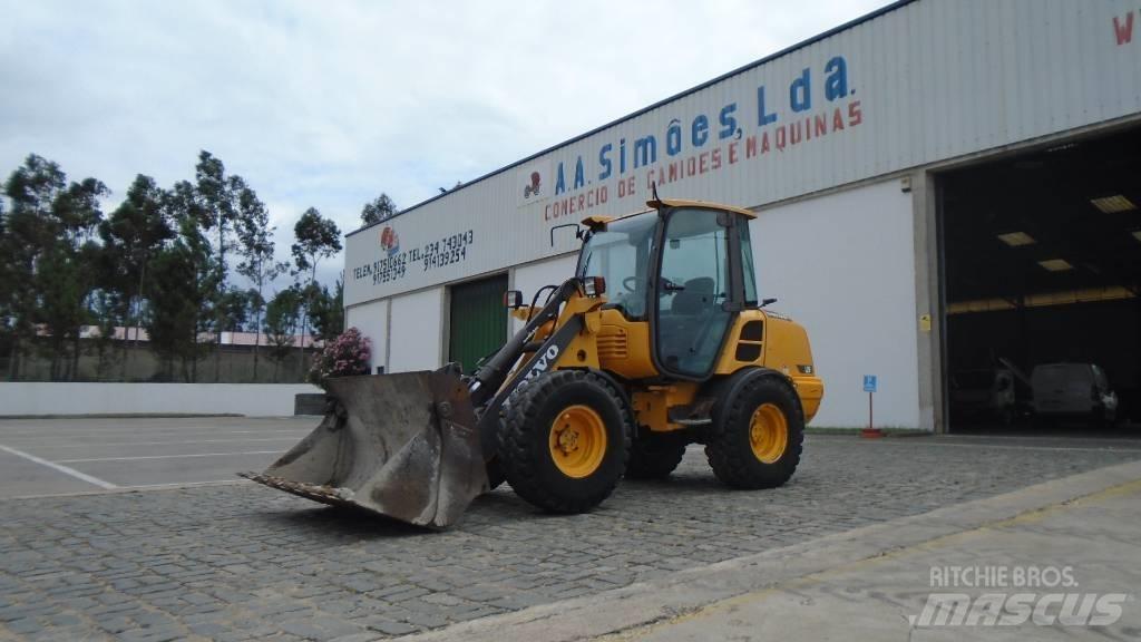 Volvo L 25 F Фронтальные погрузчики