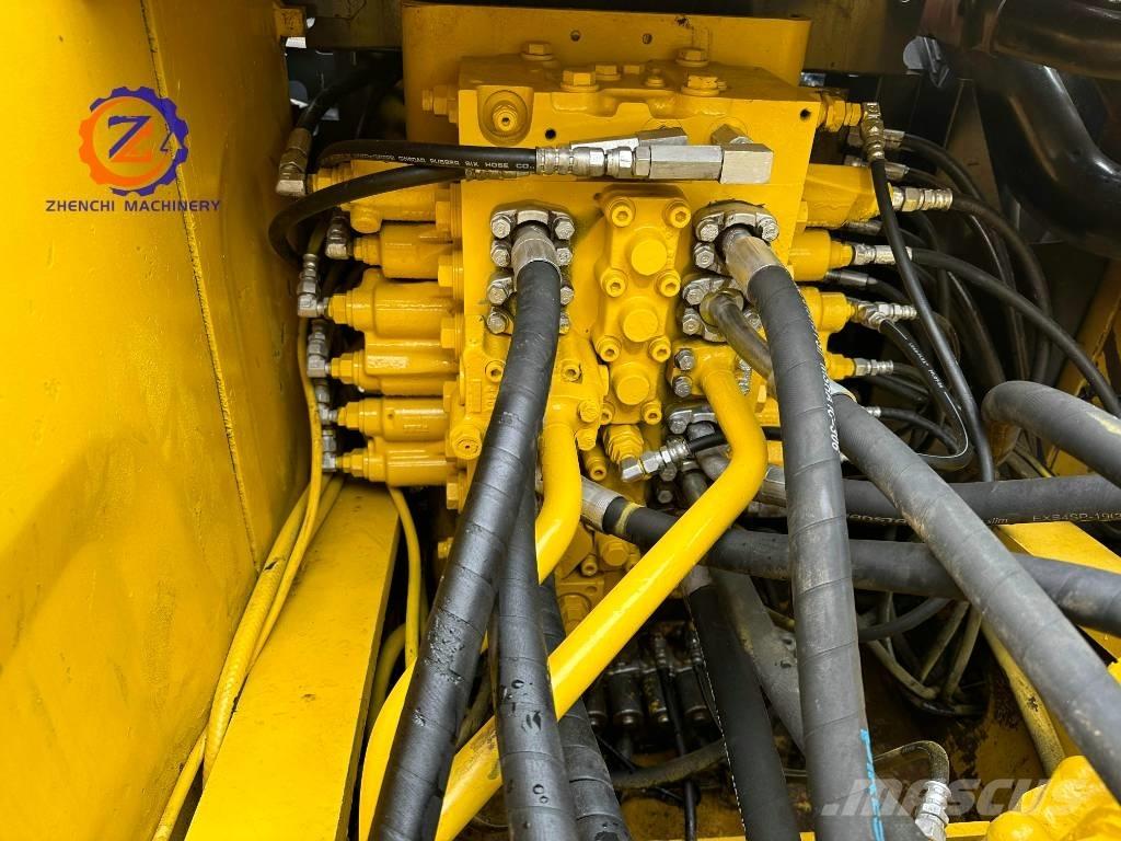 Komatsu PC 200-7 Гусеничные экскаваторы