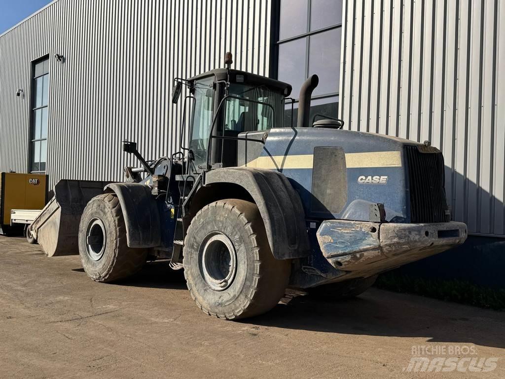 CASE 921E Фронтальные погрузчики
