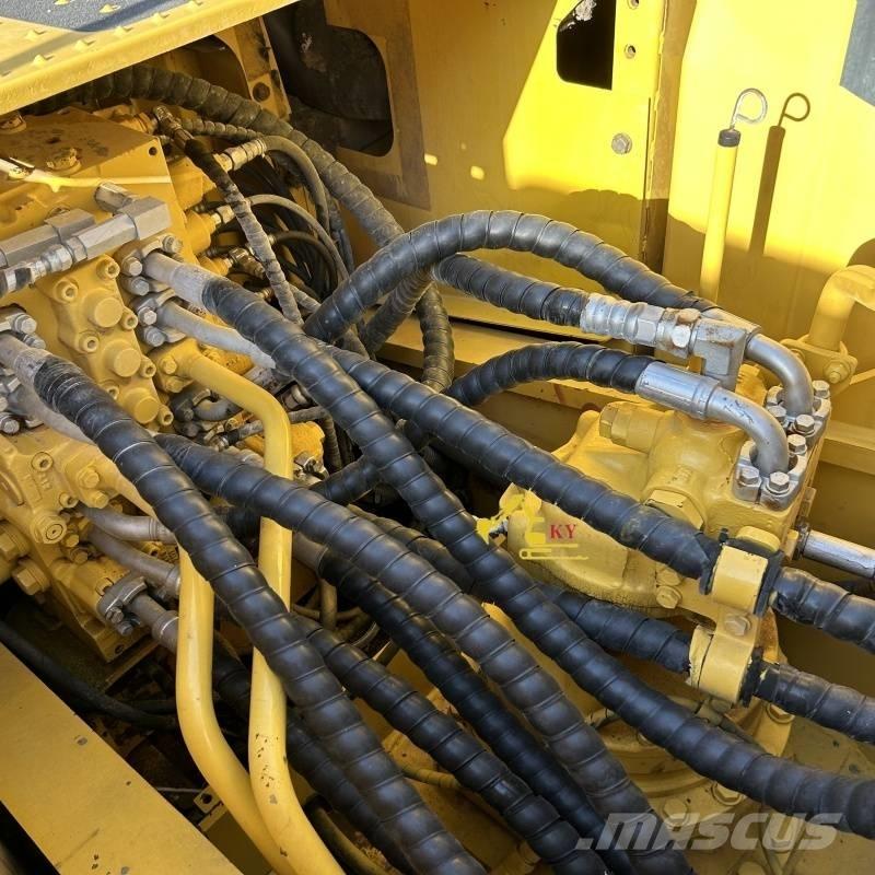 Komatsu PC 200-8 Гусеничные экскаваторы