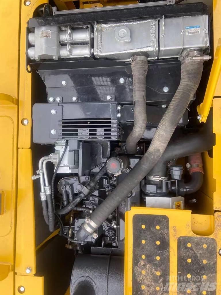 Komatsu PC 130 Гусеничные экскаваторы