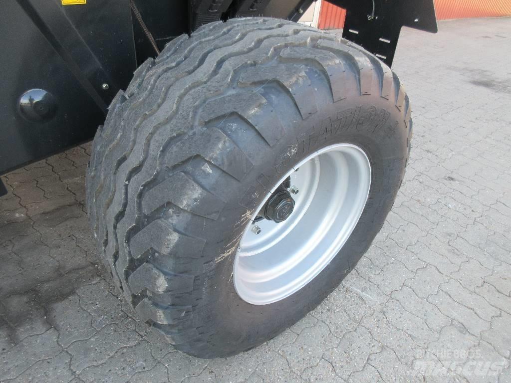 Case IH RB 465 Рулонные пресс-подборщики
