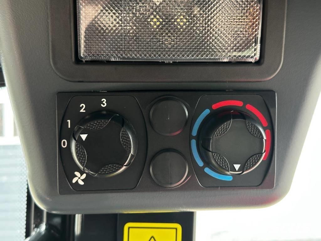 Yanmar V 7 Фронтальные погрузчики