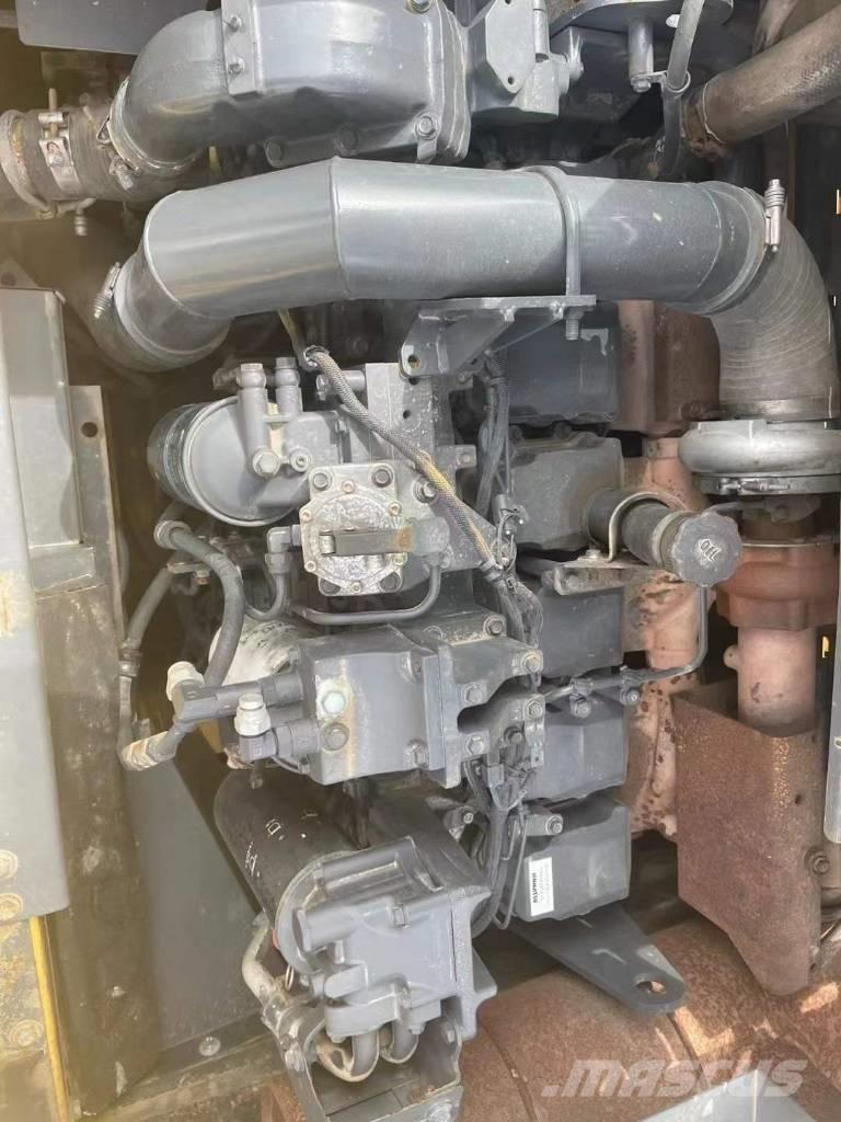 Komatsu PC 450-8 Гусеничные экскаваторы