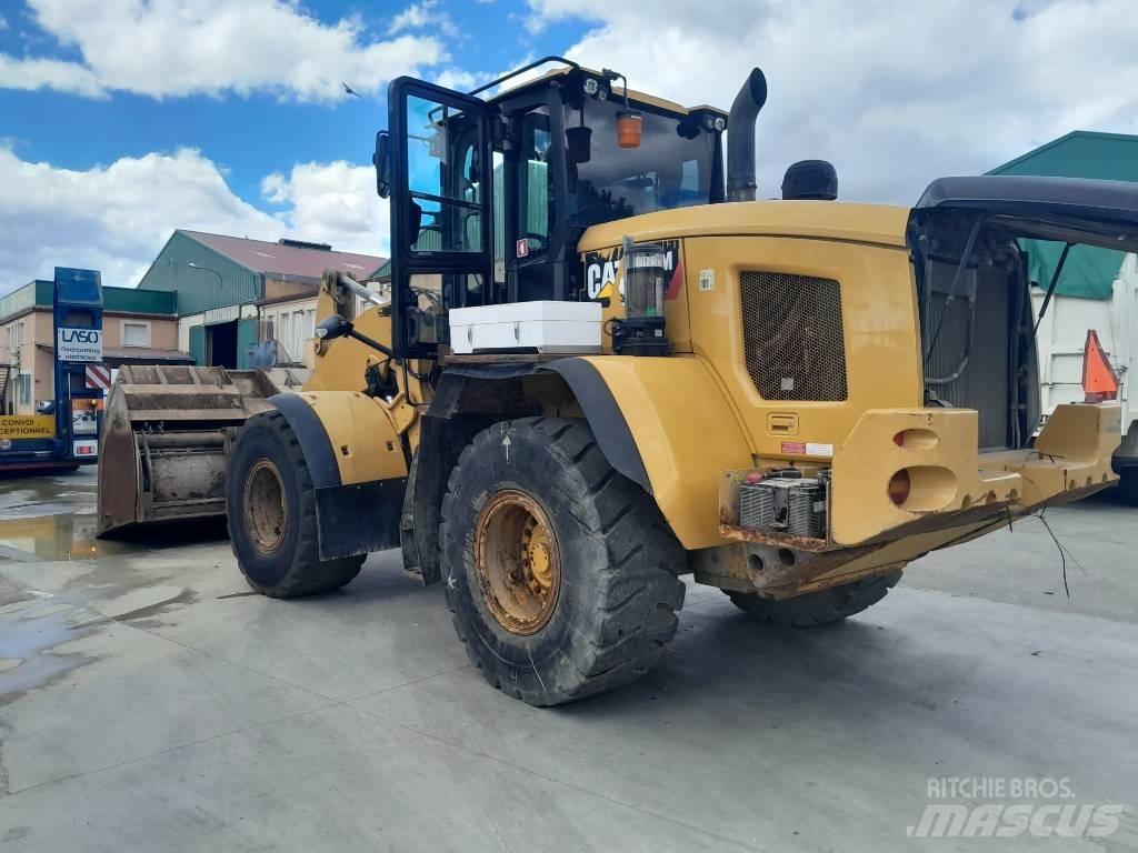 CAT 938 M Фронтальные погрузчики