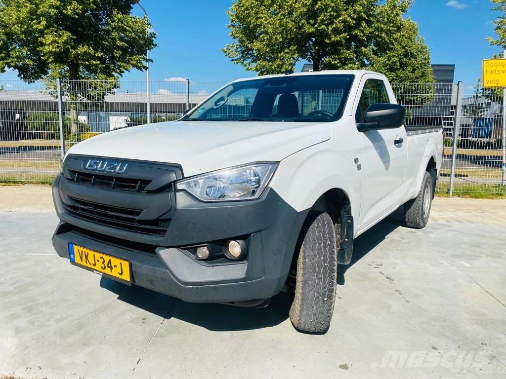 Isuzu D-Max Socage Легковые автомобили