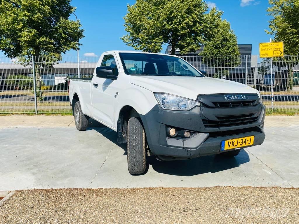 Isuzu D-Max Socage Легковые автомобили