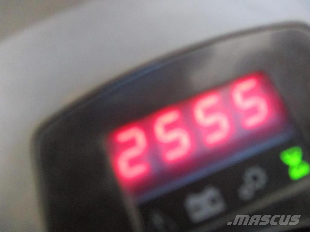 Toyota LPE250 Самоходные электрические тележки