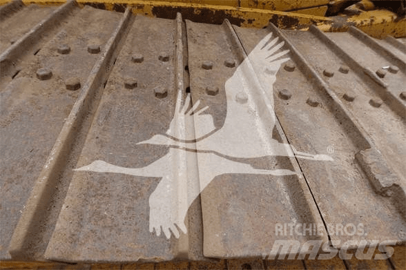 CAT  Бульдозерные отвалы
