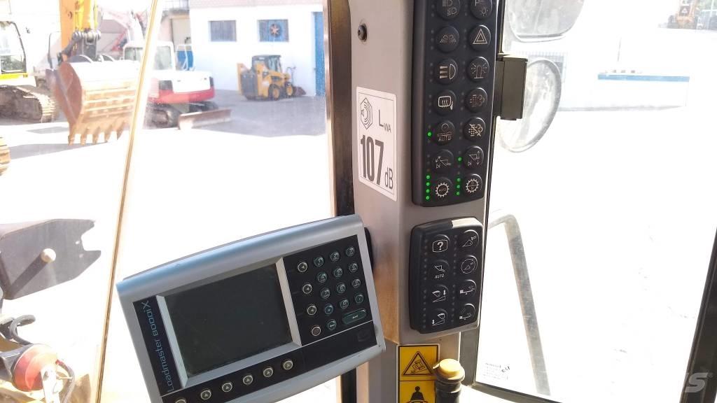 CAT 962K Фронтальные погрузчики